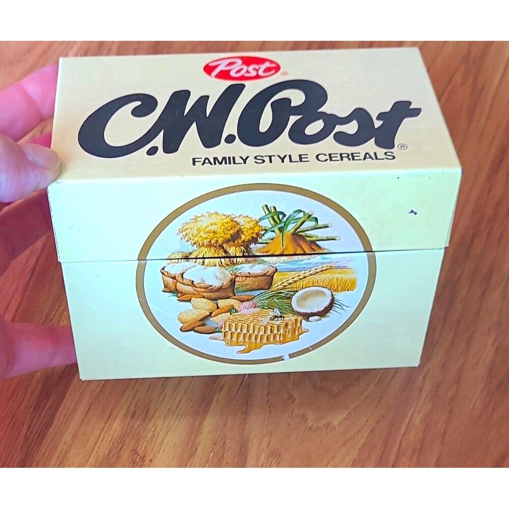Vintage Post C.W. Post Family Style Cereal Recipe Box w/Recipe Cards & Dividers